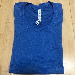 Lululemon top